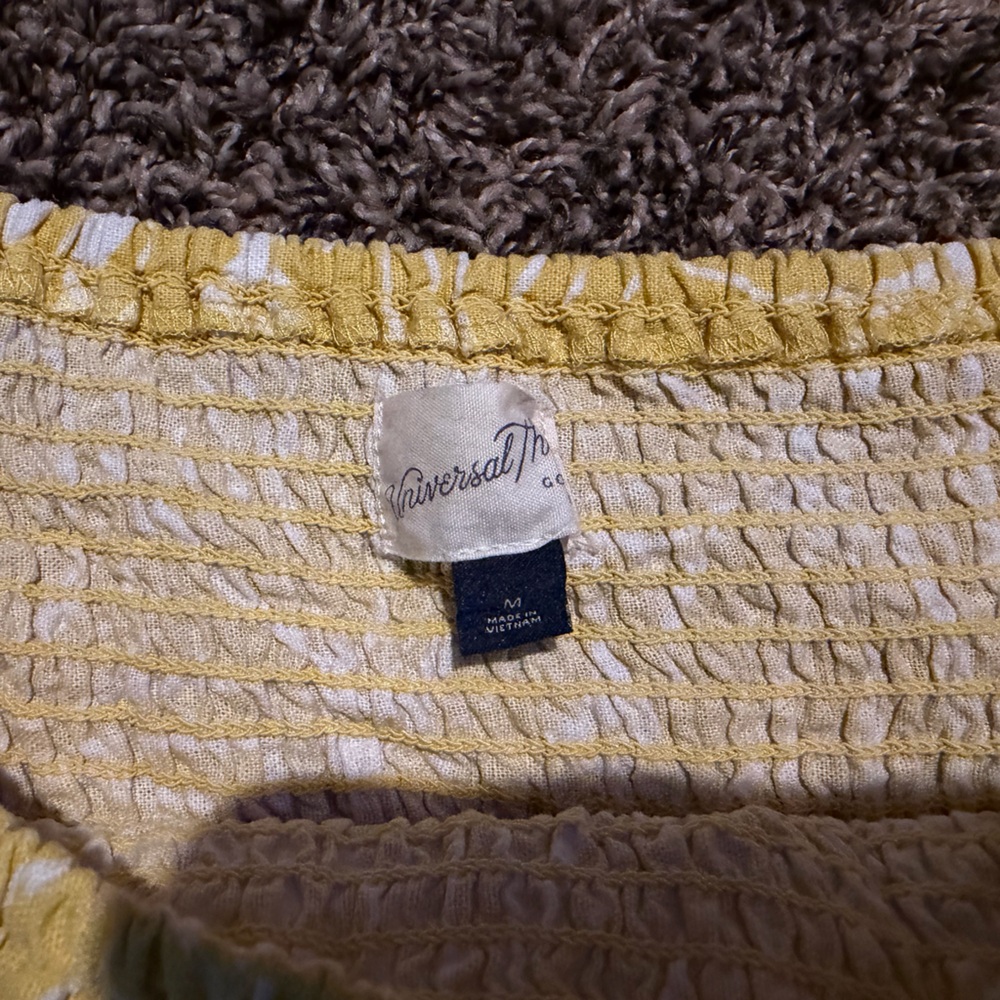 Universal Thread Yellow Textured Top - Picture 3 of 3